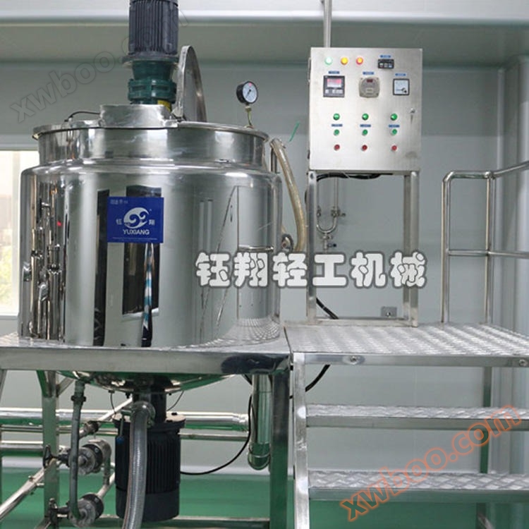 Waschflüssigkeitsproduktionsgeräte maßgeschneiderte homogene Rührtopfe Dampfbeheizung Mischtank Kombinationsplattform