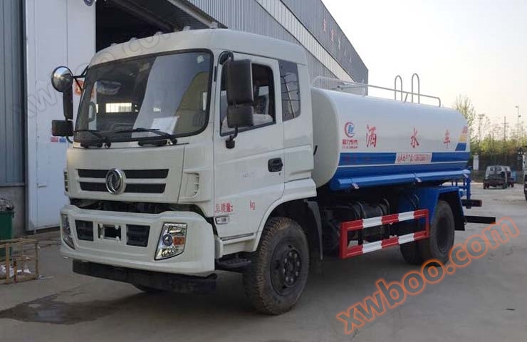 Dongfeng 145 multifunctional sprinkler truck