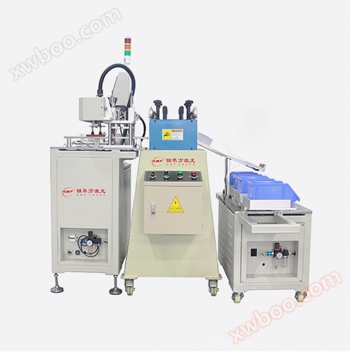 Automatiserad plastmaskin