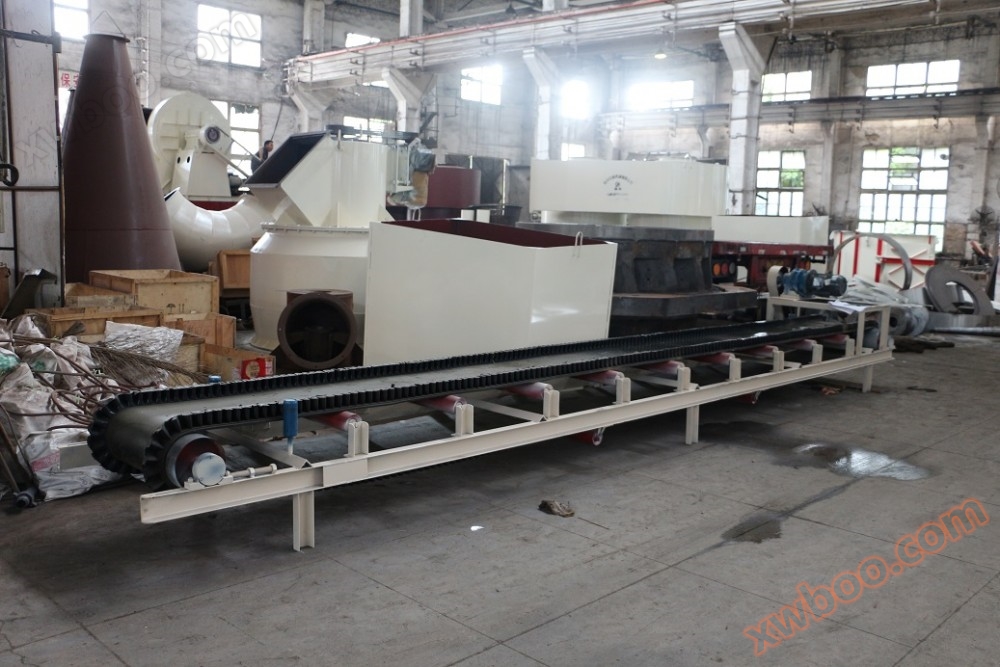 Grinding machine belt conveyor
